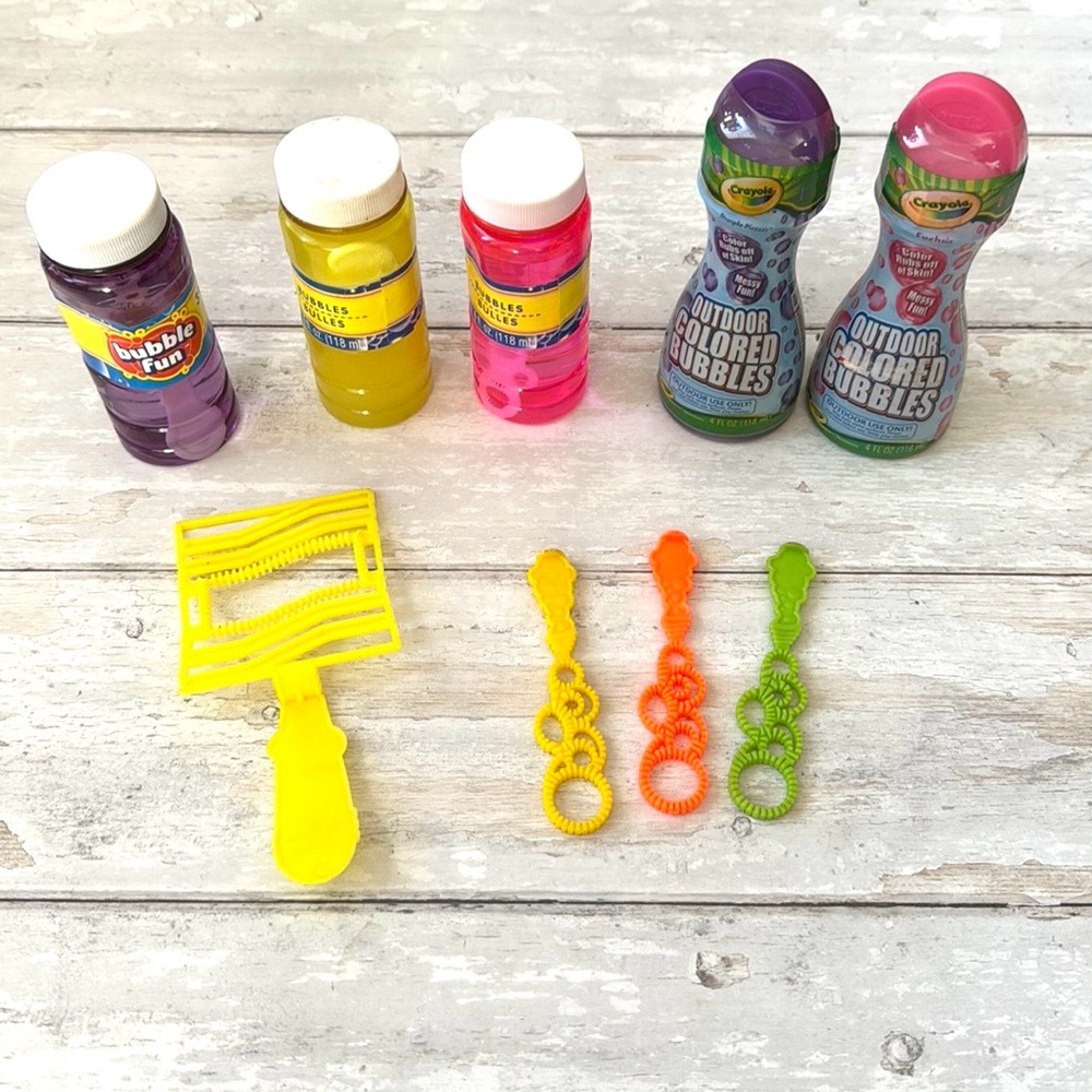 Kids Bubble Bundle Play Set 5 Pack Bubble Solution & Wands Lot Boys Girls